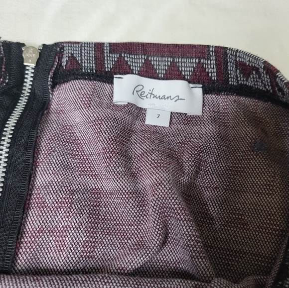 Cute Reitmans Skirt. Size 7. Burgundy & Grey. - Picture 7 of 9
